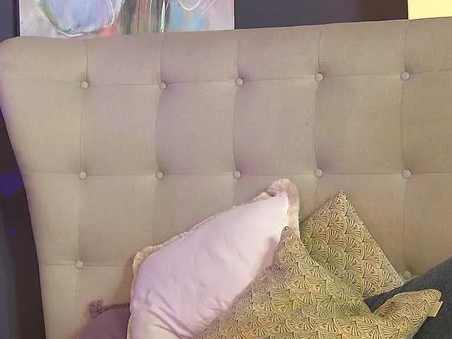 Offline AnyaTsarina on BongaCams