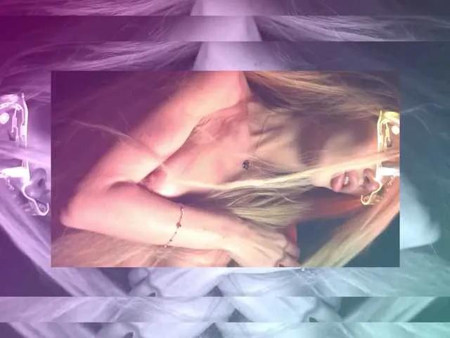 blondinochkaa on BongaCams