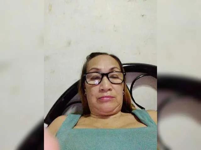 cherrywhite03 on BongaCams