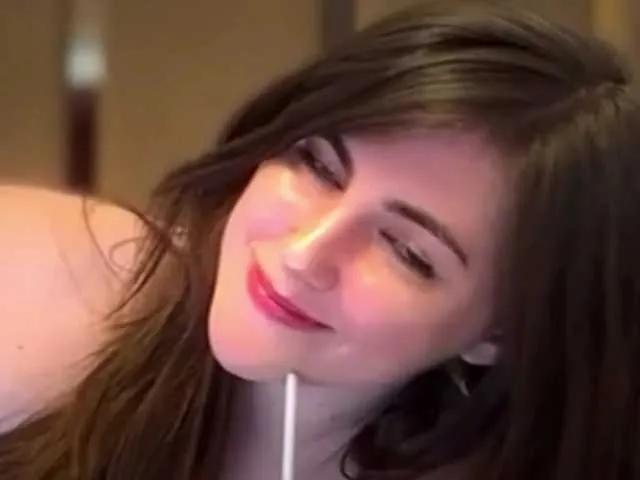 Offline claireheart on BongaCams