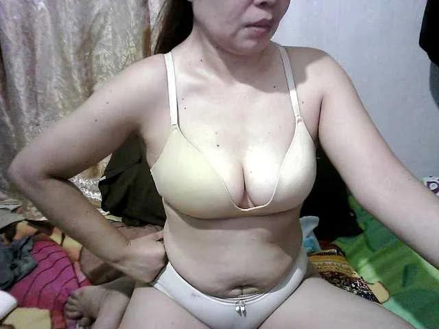 Offline erica-4u on BongaCams