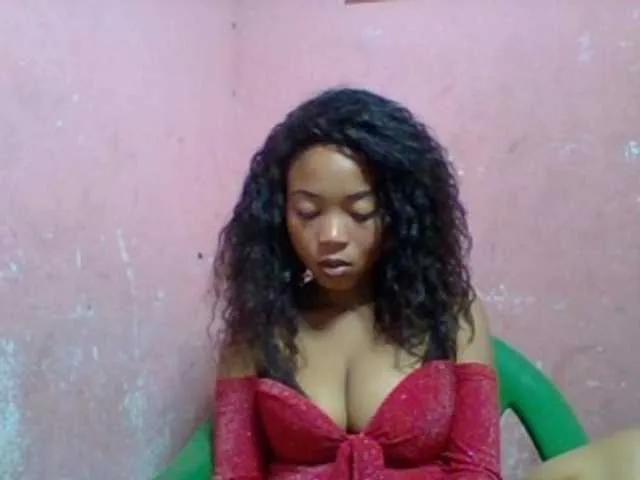 Estelahh on BongaCams 