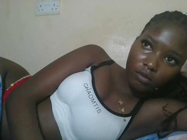 Hornyqueen4 on BongaCams