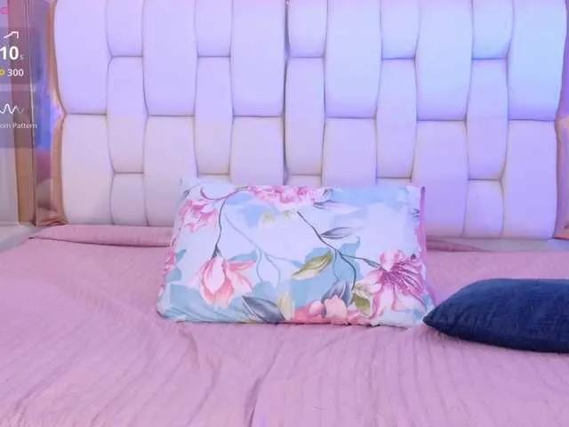 Freechat Indiancutiie on BongaCams