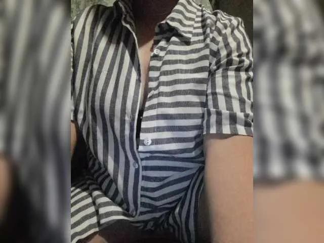 Iriska2025 on BongaCams 