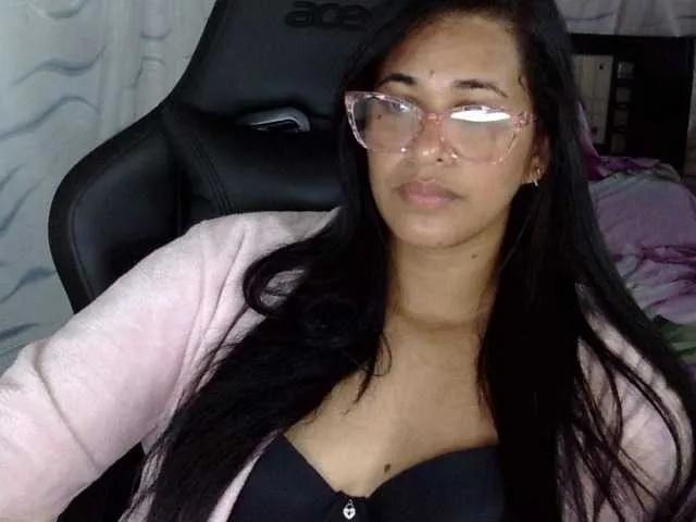 Freechat Letty33 on BongaCams