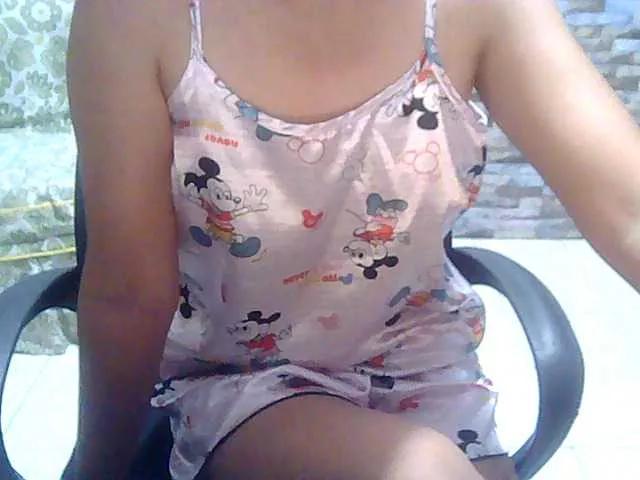 Offline LizBeth23 on BongaCams