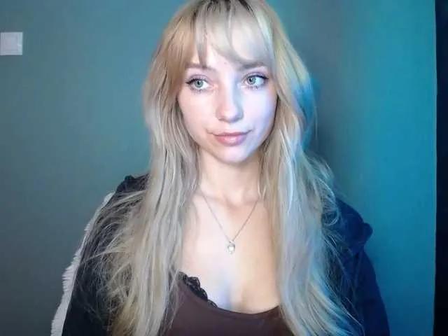 Freechat LuciaLovely on BongaCams