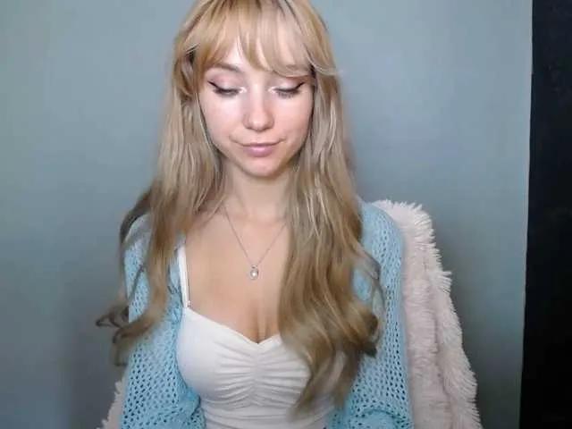 Freechat LuciaLovely on BongaCams