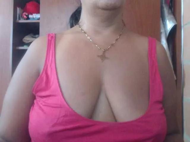 Freechat Meganny2023 on BongaCams