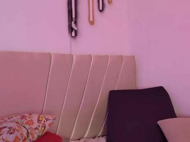 Freechat mikoto-urab on BongaCams