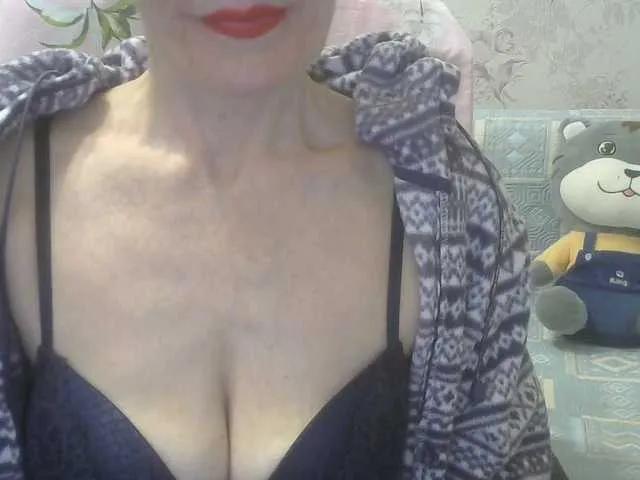 Offline Red-Rose-777 on BongaCams