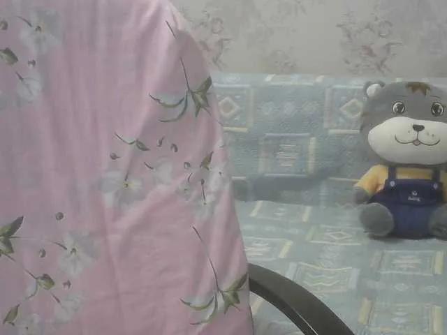 Offline Red-Rose-777 on BongaCams