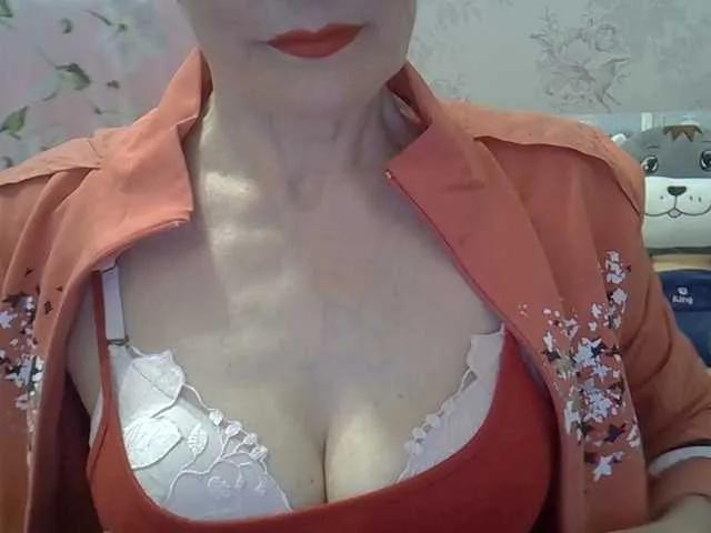 Offline Red-Rose-777 on BongaCams