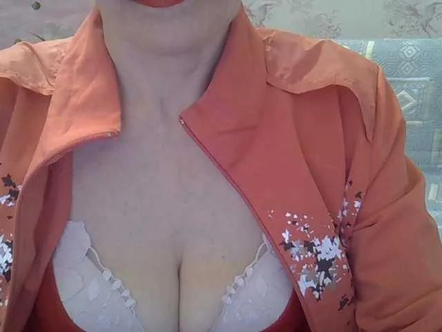 Offline Red-Rose-777 on BongaCams