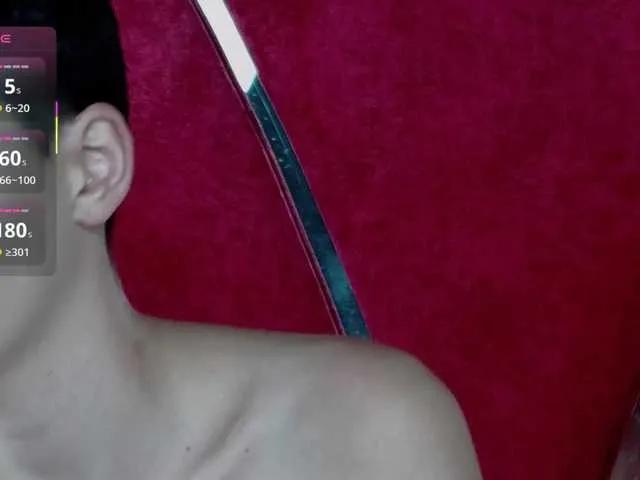 Offline RoxxyRouge on BongaCams