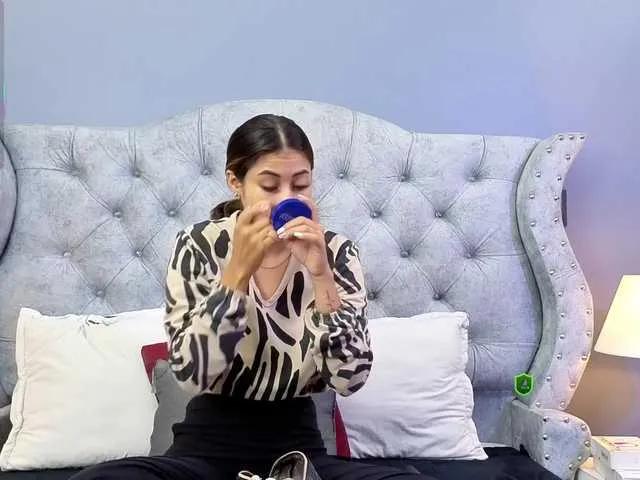 Offline VioletMontes on BongaCams