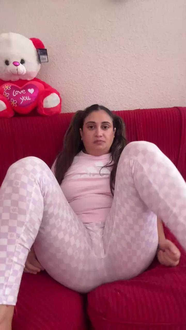 Offline Cataleya97 on Cam4