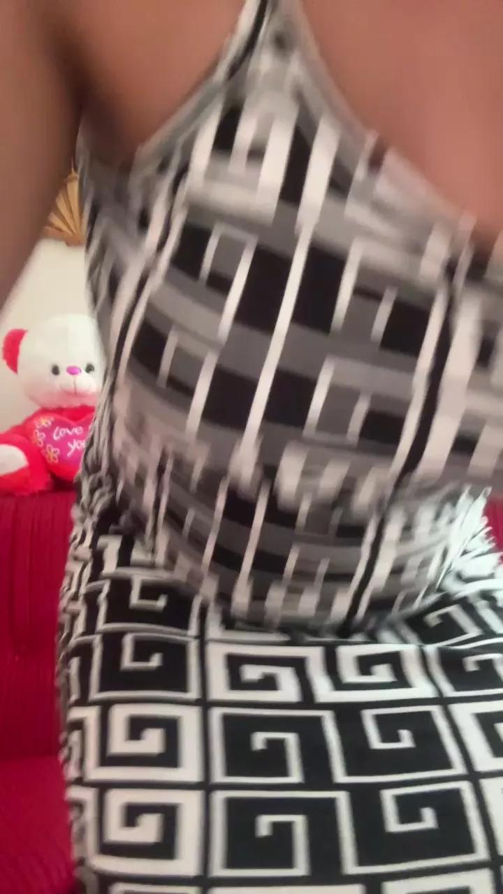 Offline Cataleya97 on Cam4