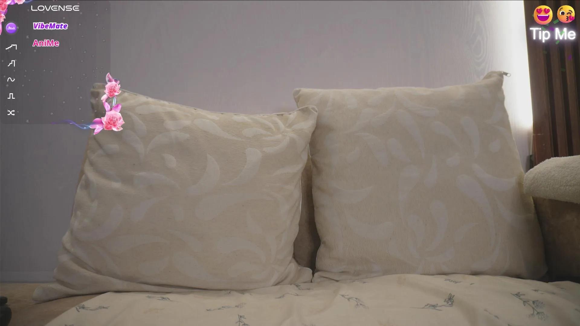 Offline SquirtTeen on Cam4