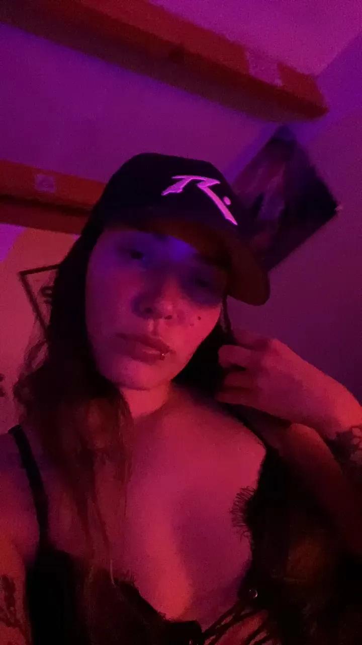 wolfbabyhot's avatar