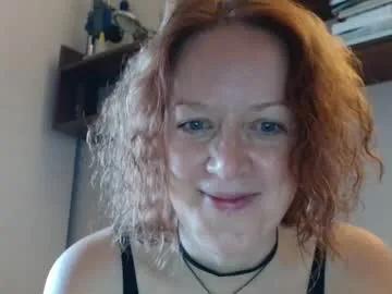 Freechat 12ennie on Chaturbate