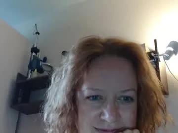 Freechat 12ennie on Chaturbate