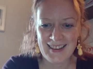 Freechat 12ennie on Chaturbate