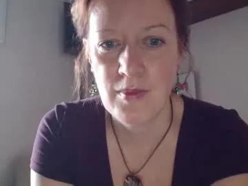 Freechat 12ennie on Chaturbate