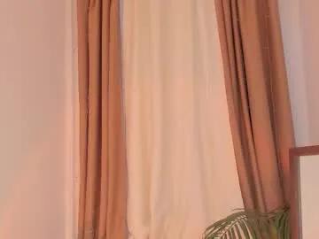 Freechat _violet_mills_ on Chaturbate