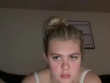 Freechat ababyy2901 on Chaturbate