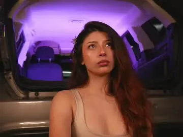 Freechat adrianna5_ on Chaturbate