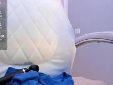 Freechat akura_01 on Chaturbate