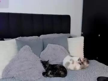 amara_vause — GOAL: NAKED TIME [199 tokens remaining] Welcome to my room! #milf #saliva #blowjob #goth #bdsm