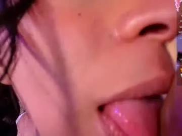 amber_curly on Chaturbate