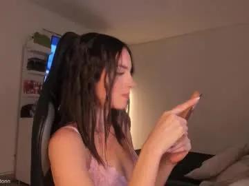 anelisse_ — latina - Multi Goal: sensual dance naked [95 tokens left] #new #young #skinny #asian