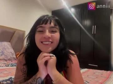 annie_snow_ on Chaturbate 
