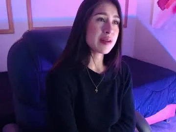 ariannaajames on Chaturbate