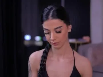 Freechat arinarhodes on Chaturbate