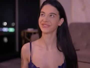 Freechat arinarhodes on Chaturbate