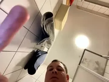 armyskater32 model from cb