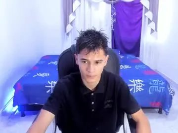 Freechat aron_boyy on Chaturbate