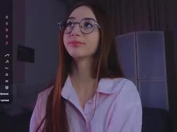 Freechat avrillemell on Chaturbate