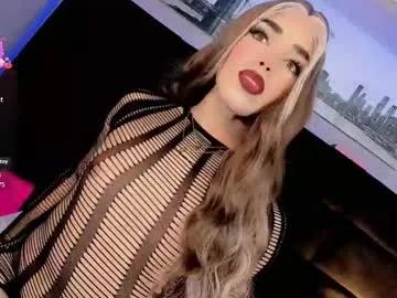 Freechat babyisaa on Chaturbate