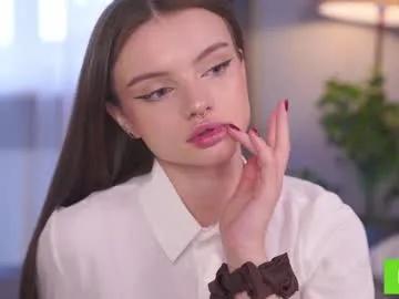 Freechat bellacle on Chaturbate