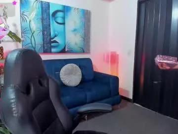 Private belladiamond18 on Chaturbate