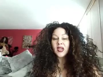 Freechat bigbreastsabrina on Chaturbate