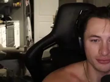 Freechat brentonverde on Chaturbate