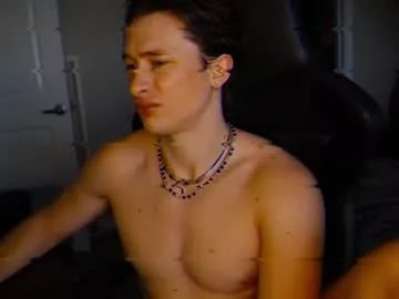 Freechat brentonverde on Chaturbate