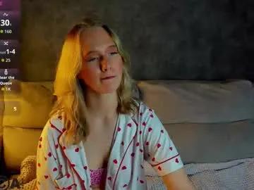 Freechat casey_sweeet on Chaturbate